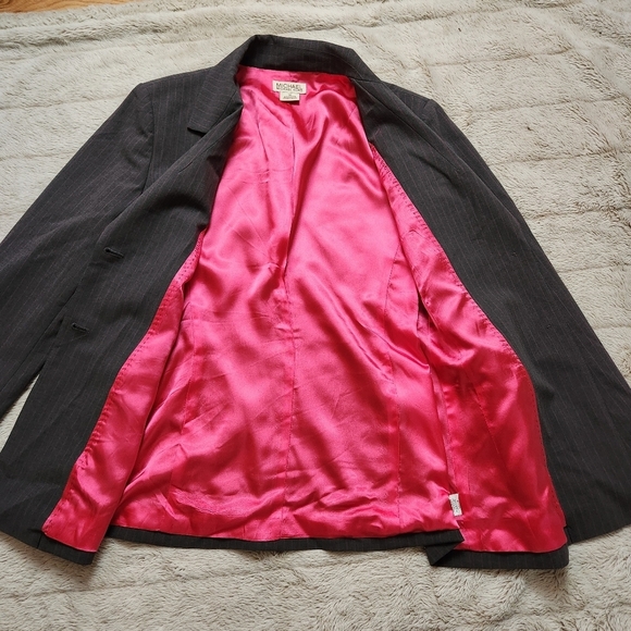 Blazer Gray with Pink pinstripes Pink Lining Collared Pockets MICHEAL KORES - Picture 9 of 14